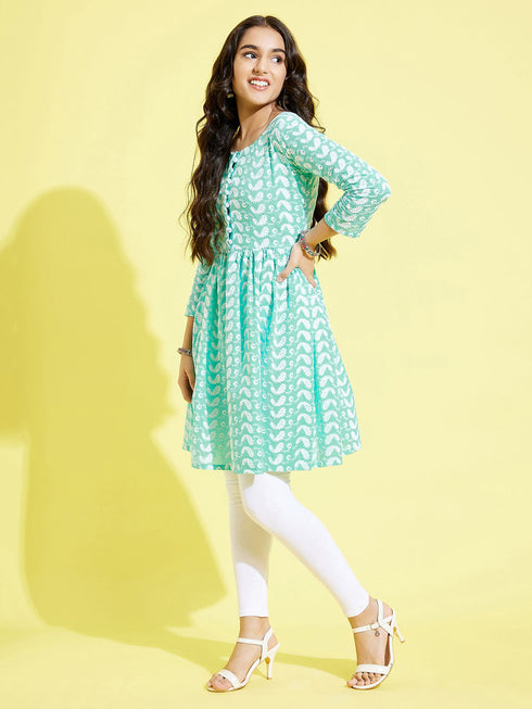 Girl's Pure Cotton Chikankari Kurta With Leggings Set
